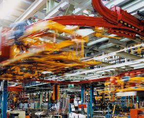 Semi-automated transport line with KBK III profile sections in the automotive industry