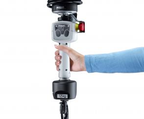 Ergonomická rukojeť D-Grip Servo s integrovanými senzory, určená k ovládání 4 režimů mani-pulace s břemenem