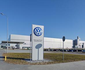 41728_47_VW