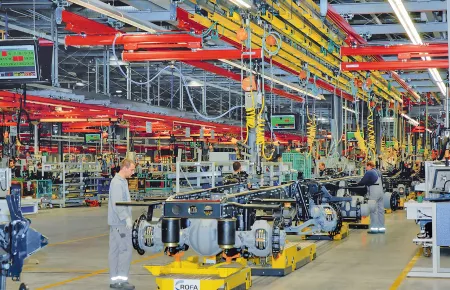Demag KBK modular crane and assembly line transfer cars