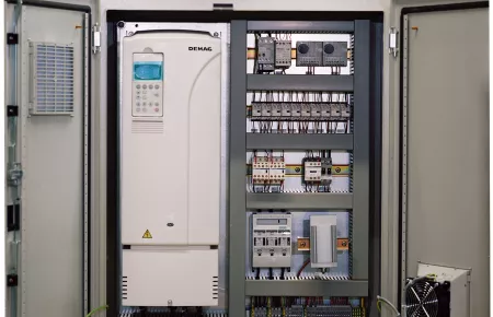 Outstanding integration into switchgear cabinets thanks to compact dimensions