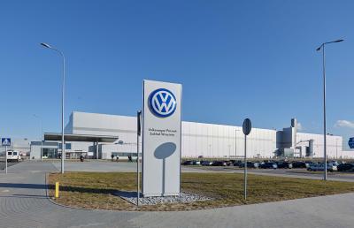 41728_47_VW