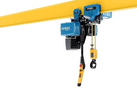 Demag Kettenzug DC-II K mit kurzem Katzrahmen für eine optimierte Hubhöhe.